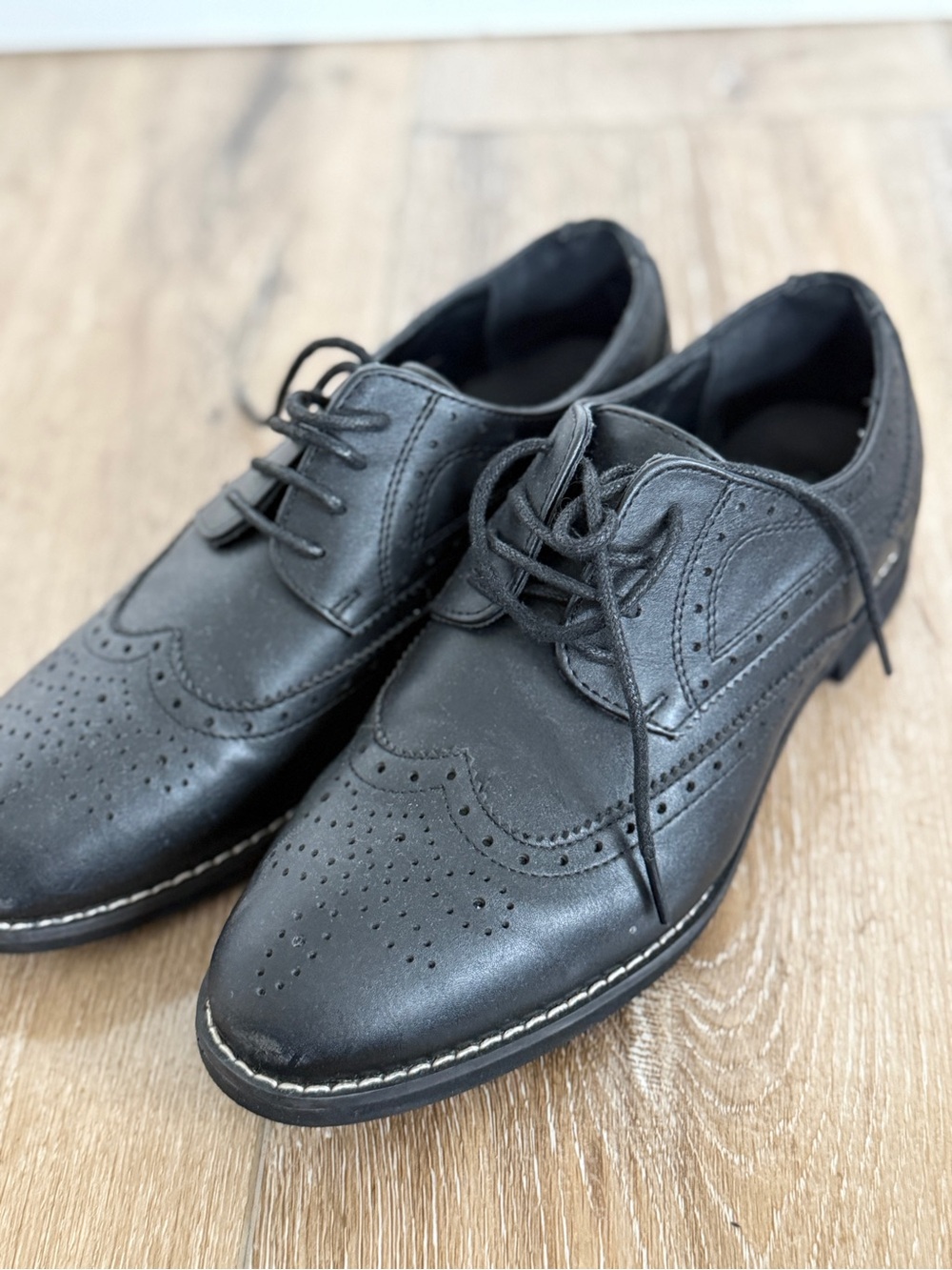 Men's Black Brogue Derby Dress Shoes - Classic Lace-Up